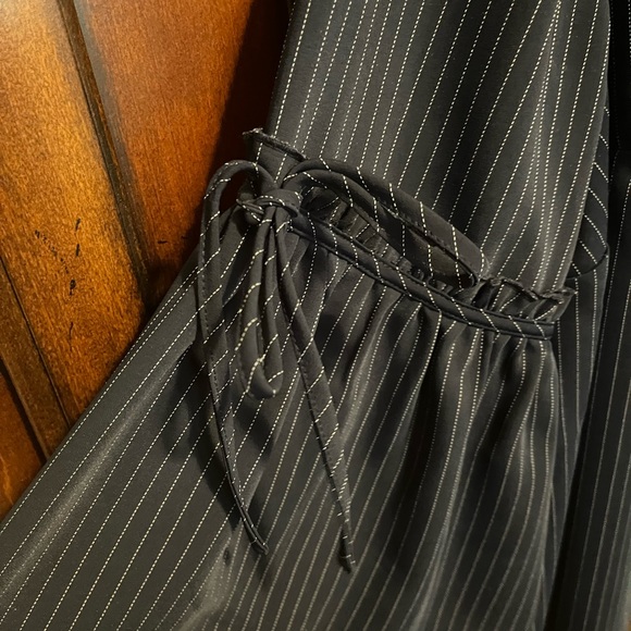 Lane Bryant size 14/16 Navy Stripe blouse. Bell sleeve with bow. - Picture 6 of 6